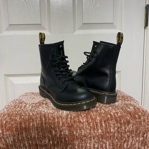 Dr. Martin Black boot